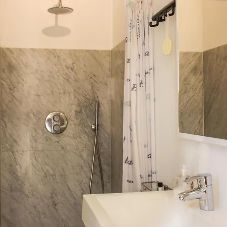 Amazing In With Kitchen