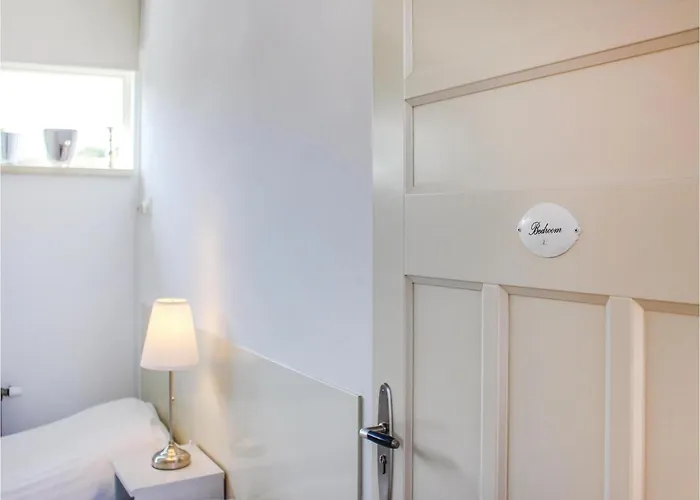 Amazing In With Kitchen Holiday home